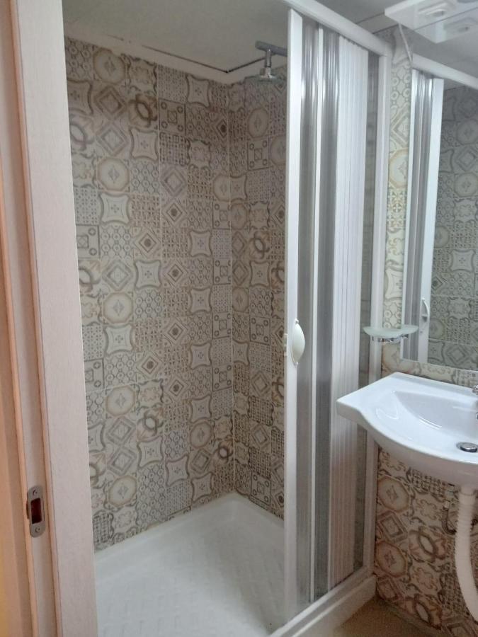 B&B Spaccanapoli A Due Passi Da Via Tribunali Exterior foto